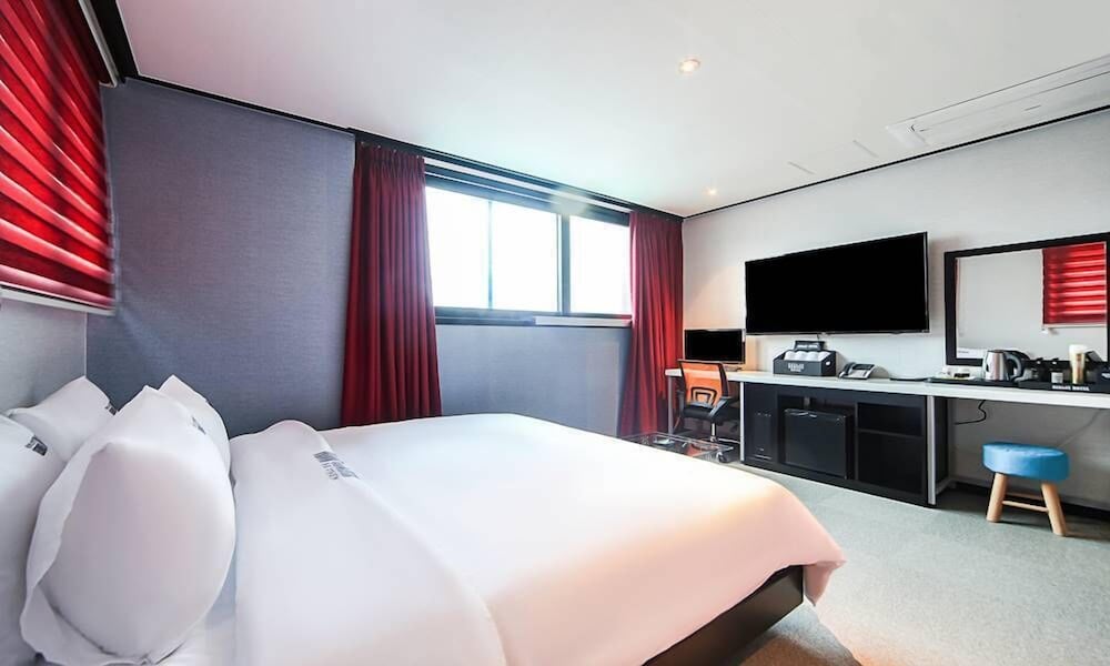 Hermes Hotel 18/56