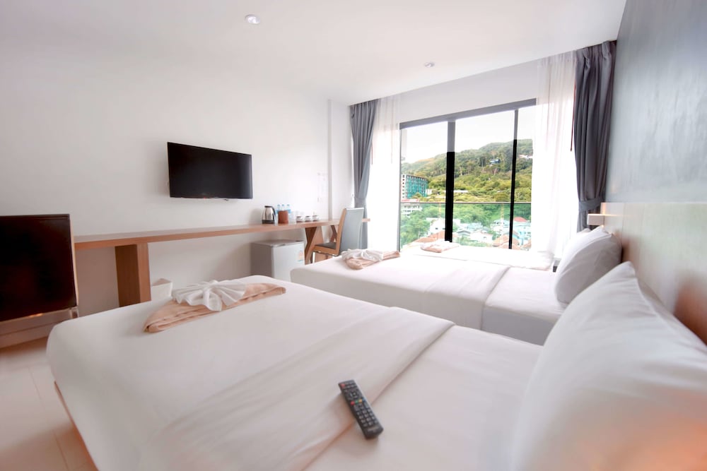 Phoenix Grand Hotel 14/50