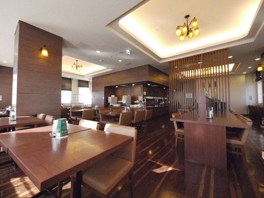 Hotel Route-Inn Higashimuroran Ekimae 55/60