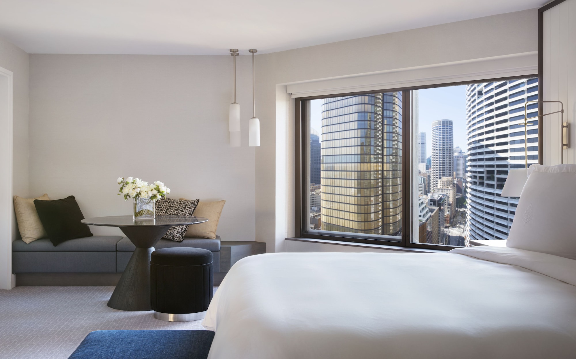 CITY, DELUXE, KING BED