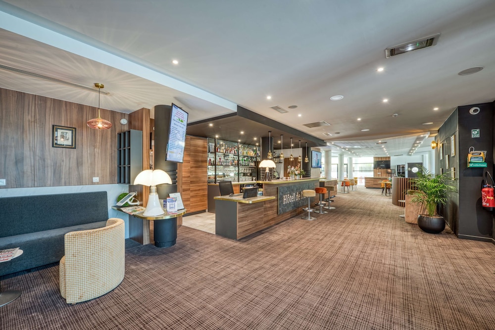 Mercure Aix-en-Provence La Duranne Gare TGV 30/50