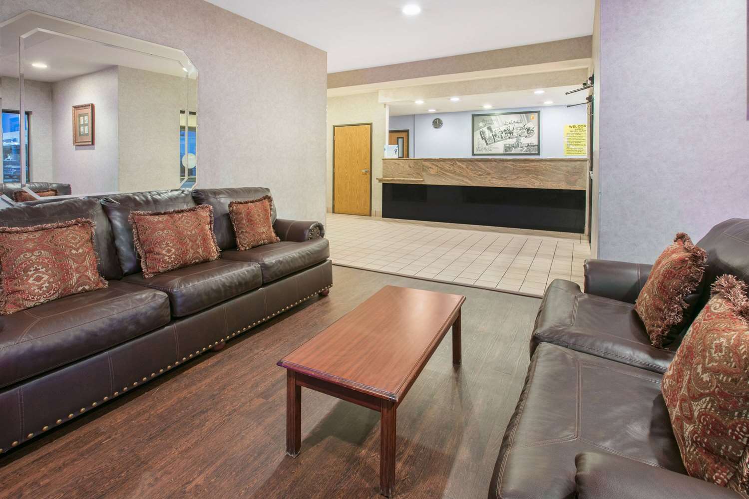 Super 8 by Wyndham Garland North Dallas Area 22/29