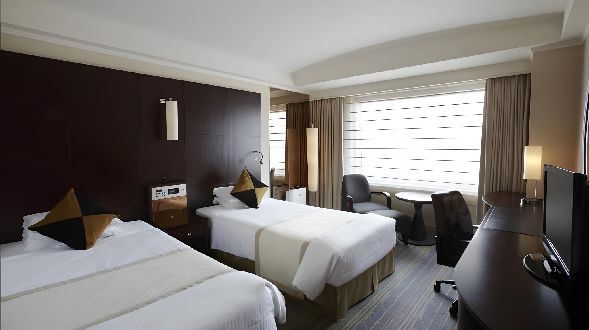 Standard, Single, 2 Double Beds, Executive Level