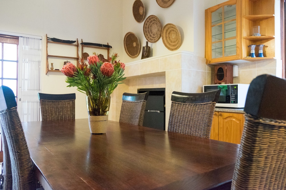5 Camp Street Guesthouse & Self-Catering 7/50
