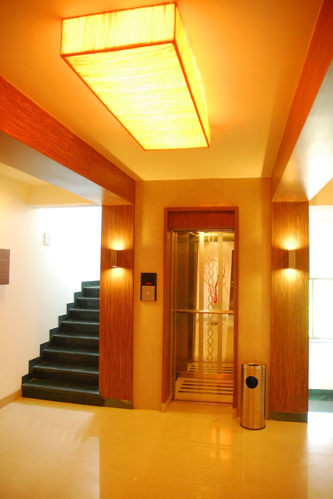 Hotel Mourya Residency 9/17