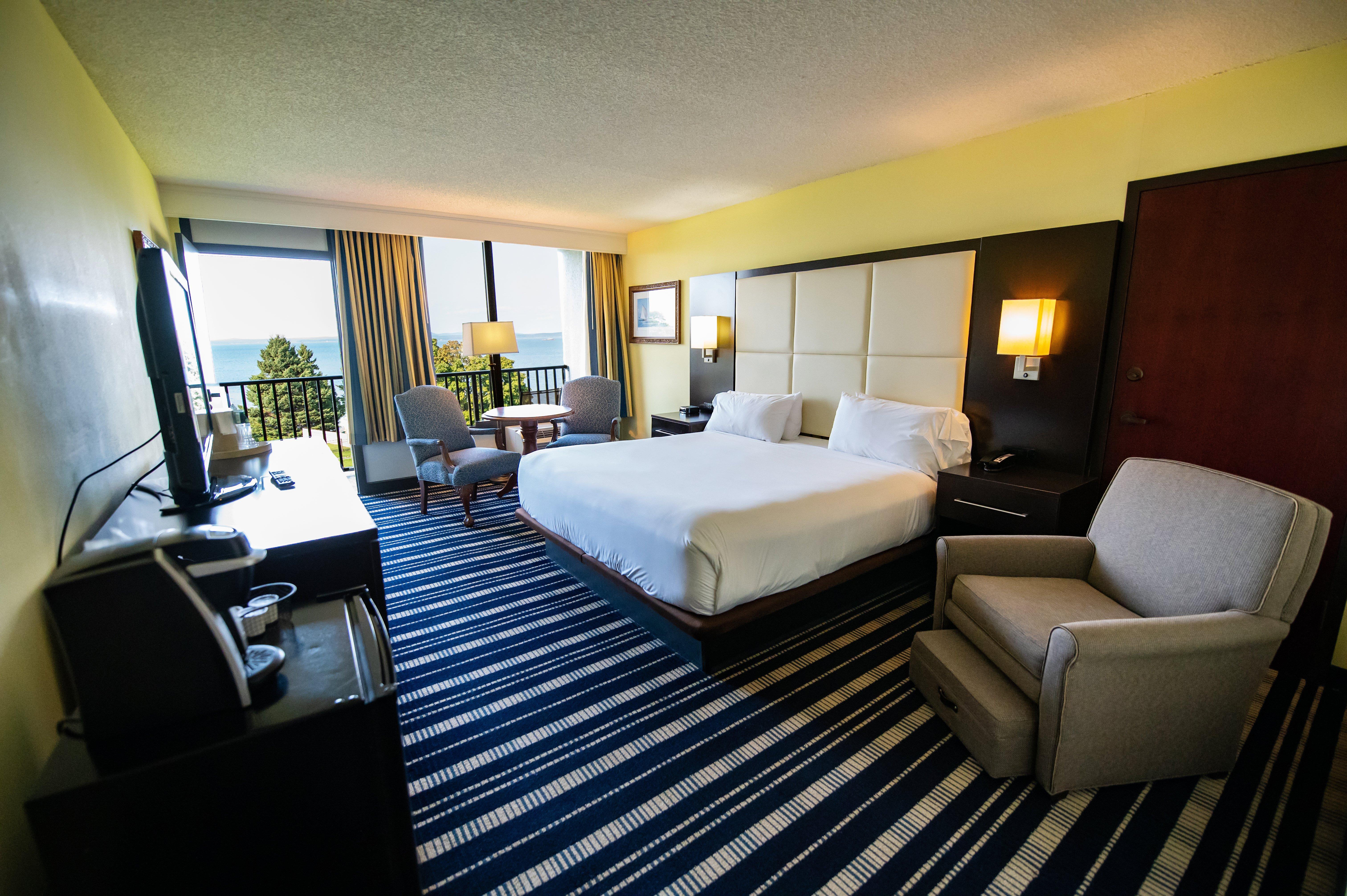 Premium, King Bed, Holiday Inn Resort Bar Harbor Acadia Natl Park 2/2