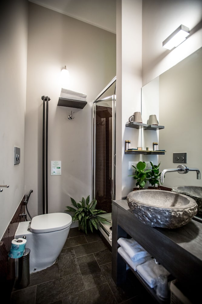 Chic Town Luxury Rooms 20/69
