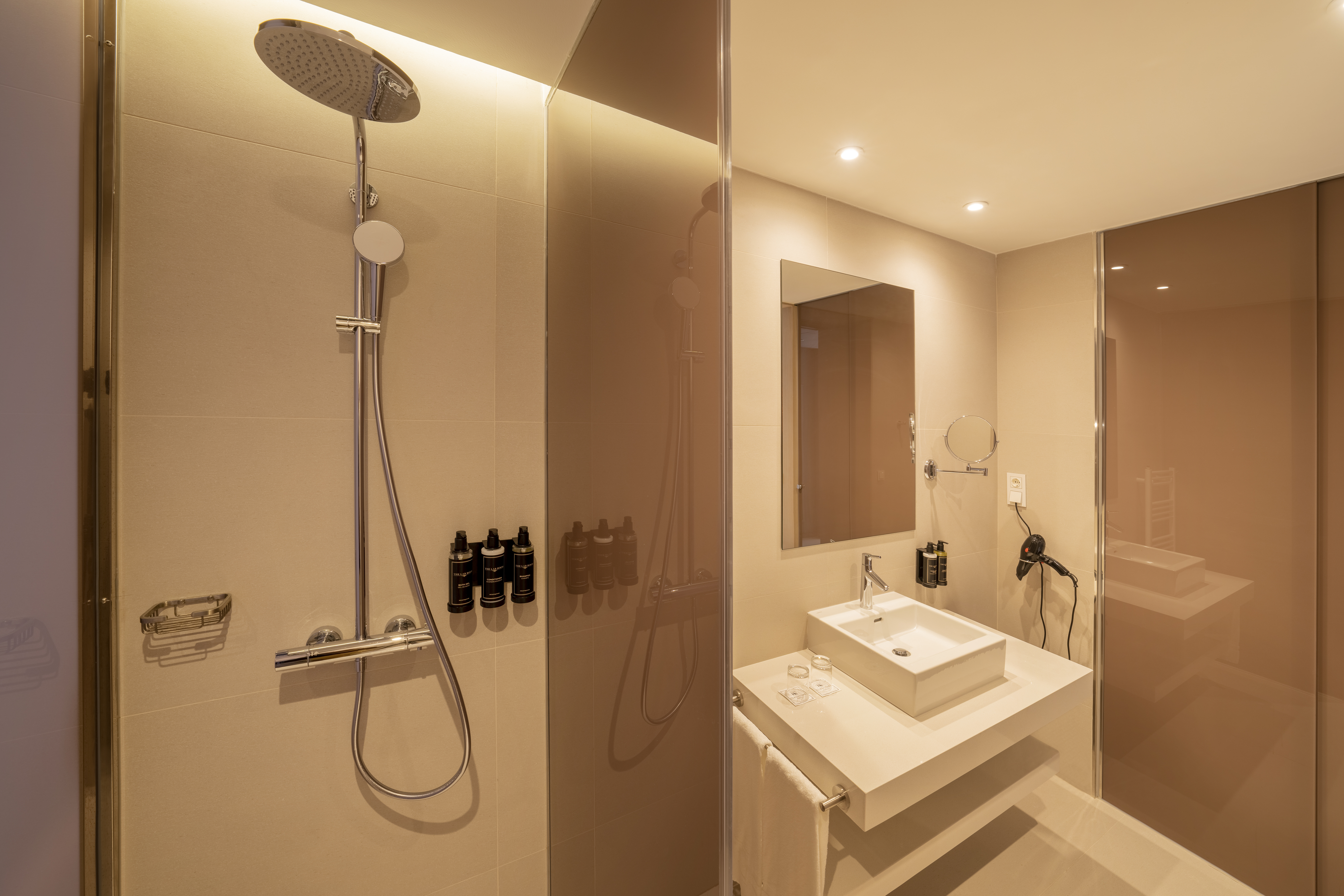 غرفة بريميوم بسرير مزدوج أو سريرين منفصلين، Eurostars Oasis Marbella 2/2