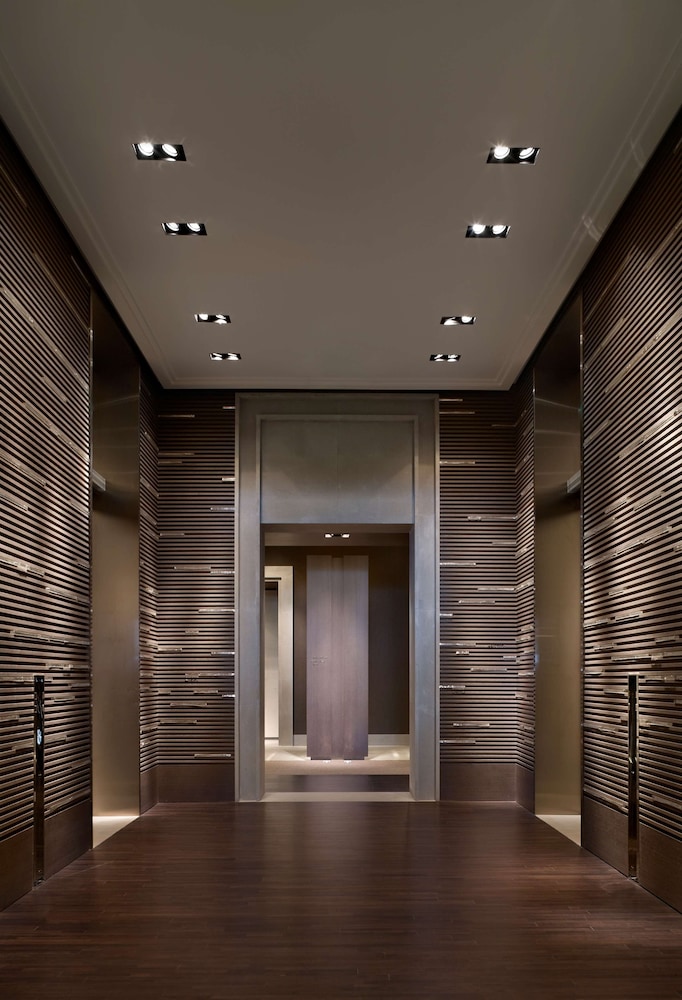 Park Hyatt Shanghai 34/68
