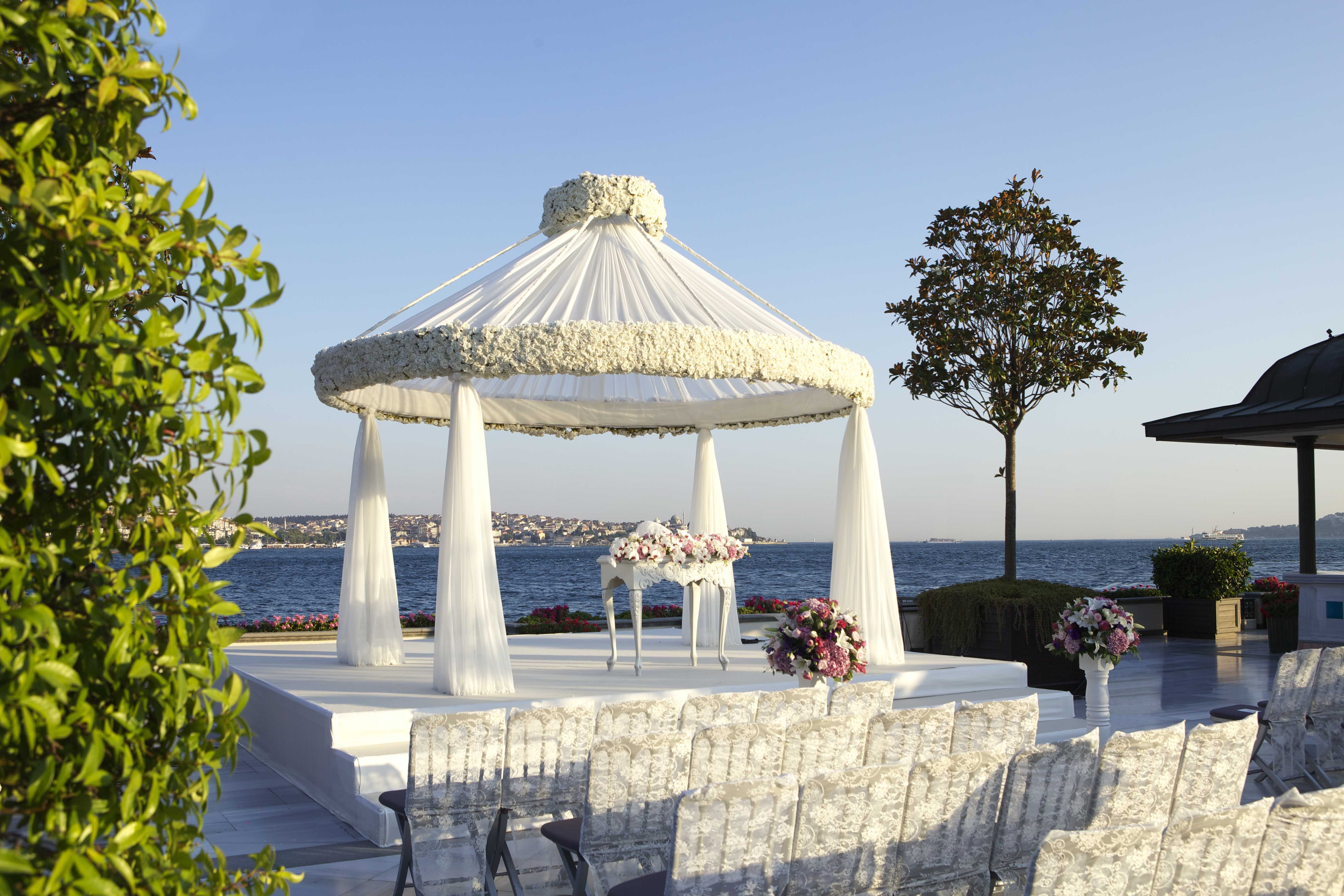 Four Seasons Hotel Istanbul at the Bosphorus 71/80