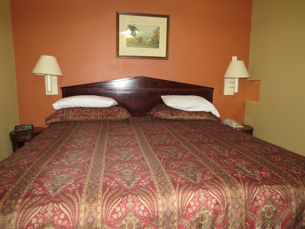 First Western Inn Caseyville 11/48