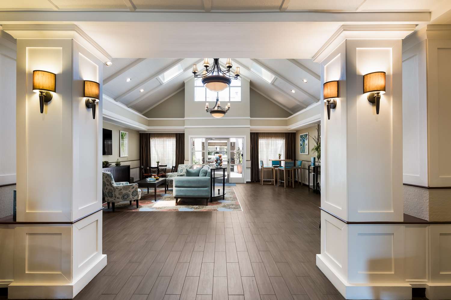 Sonesta ES Suites Orlando Lake Buena Vista 52/78