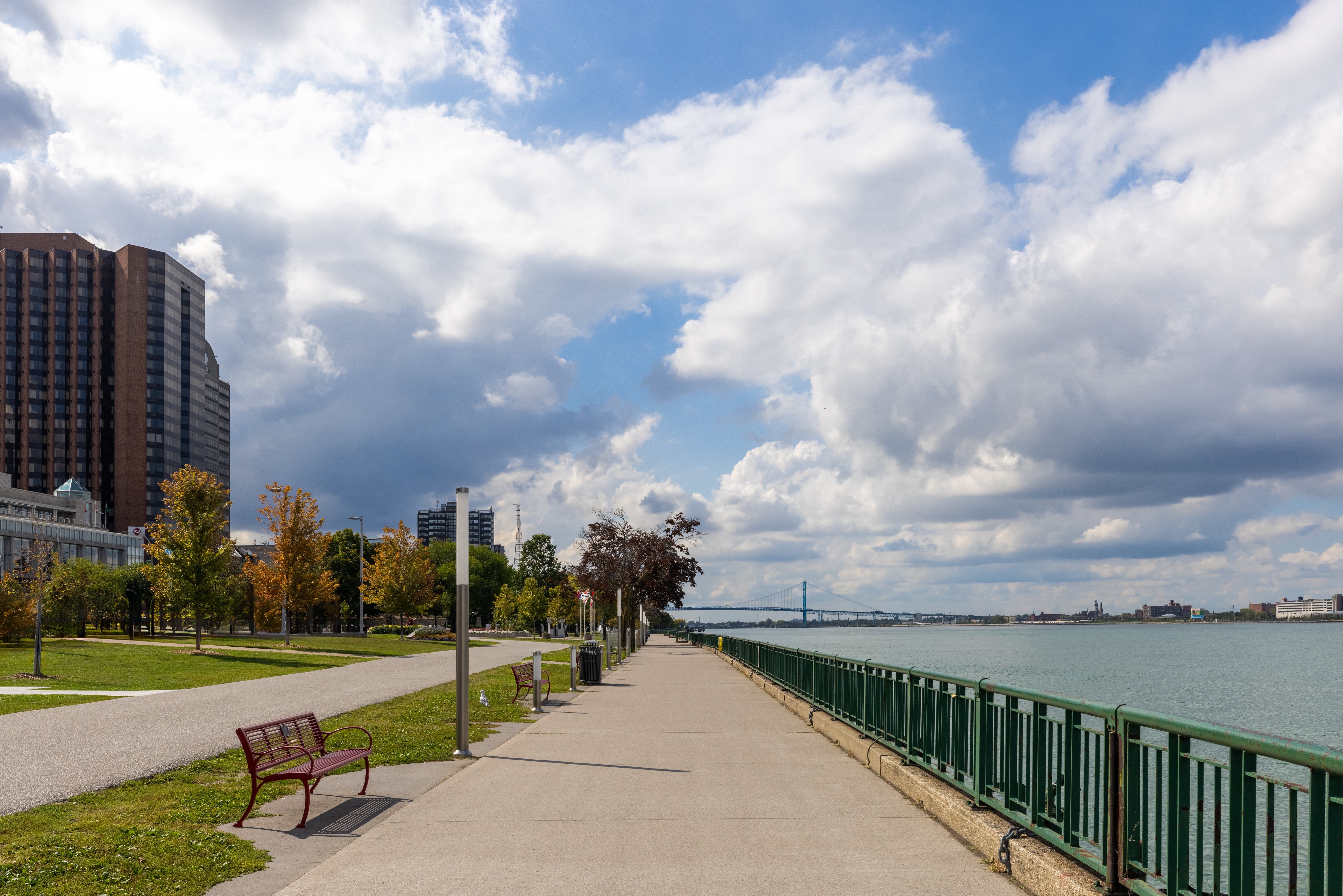 Holiday Inn Express Windsor Waterfront 74/77