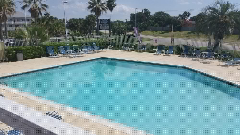 Inn at The Waterpark photo1