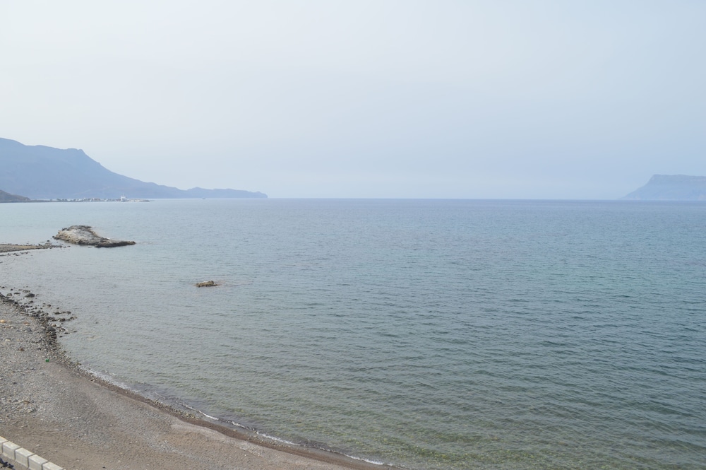 CHRISTINA BEACH HOTEL 58/65
