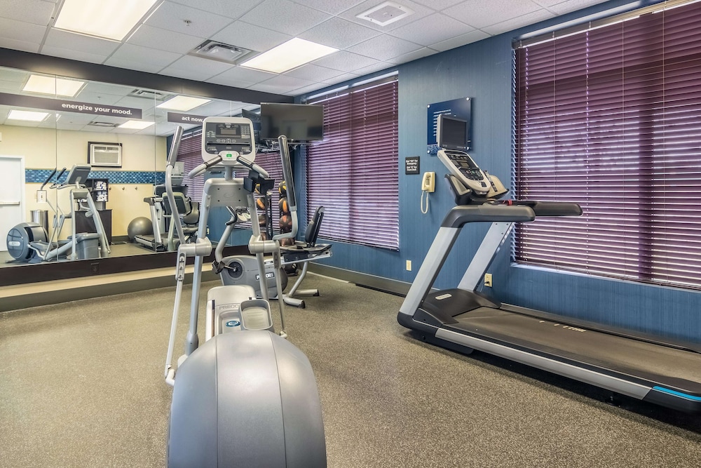 Hampton Inn Youngstown - North 42/80