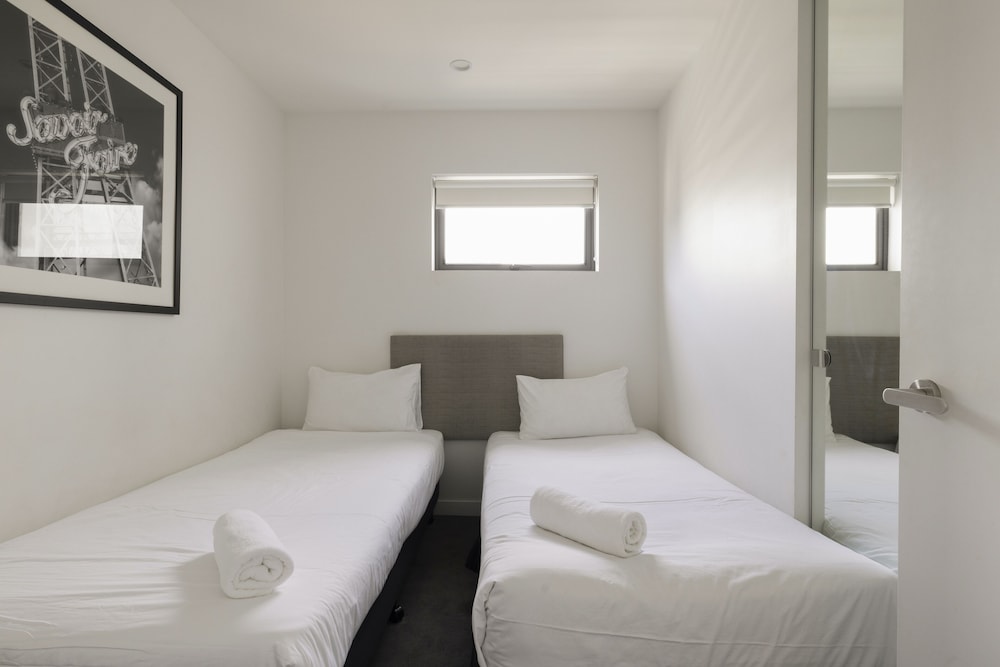 The Milton Brisbane 19/50