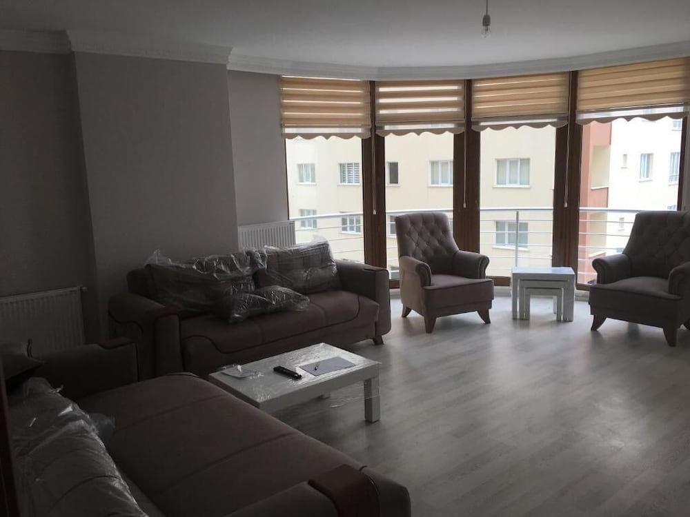 Dora Hotel 27/48