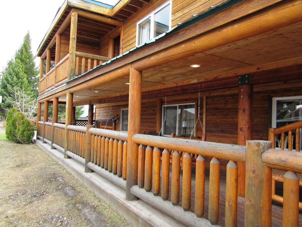 Yellowstone Country Inn 4/48