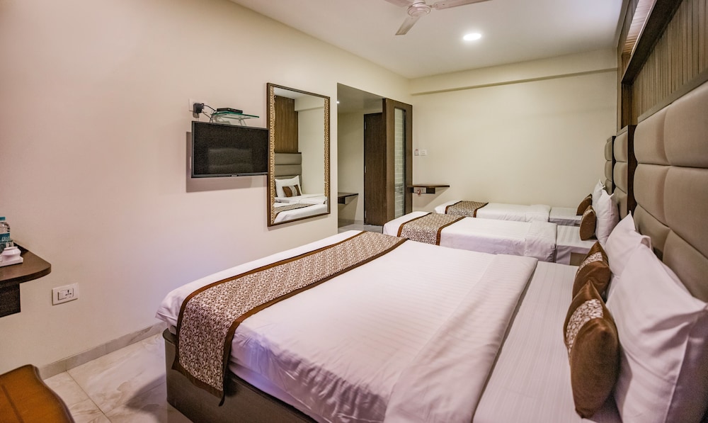 Hotel 24 Seven 9/40