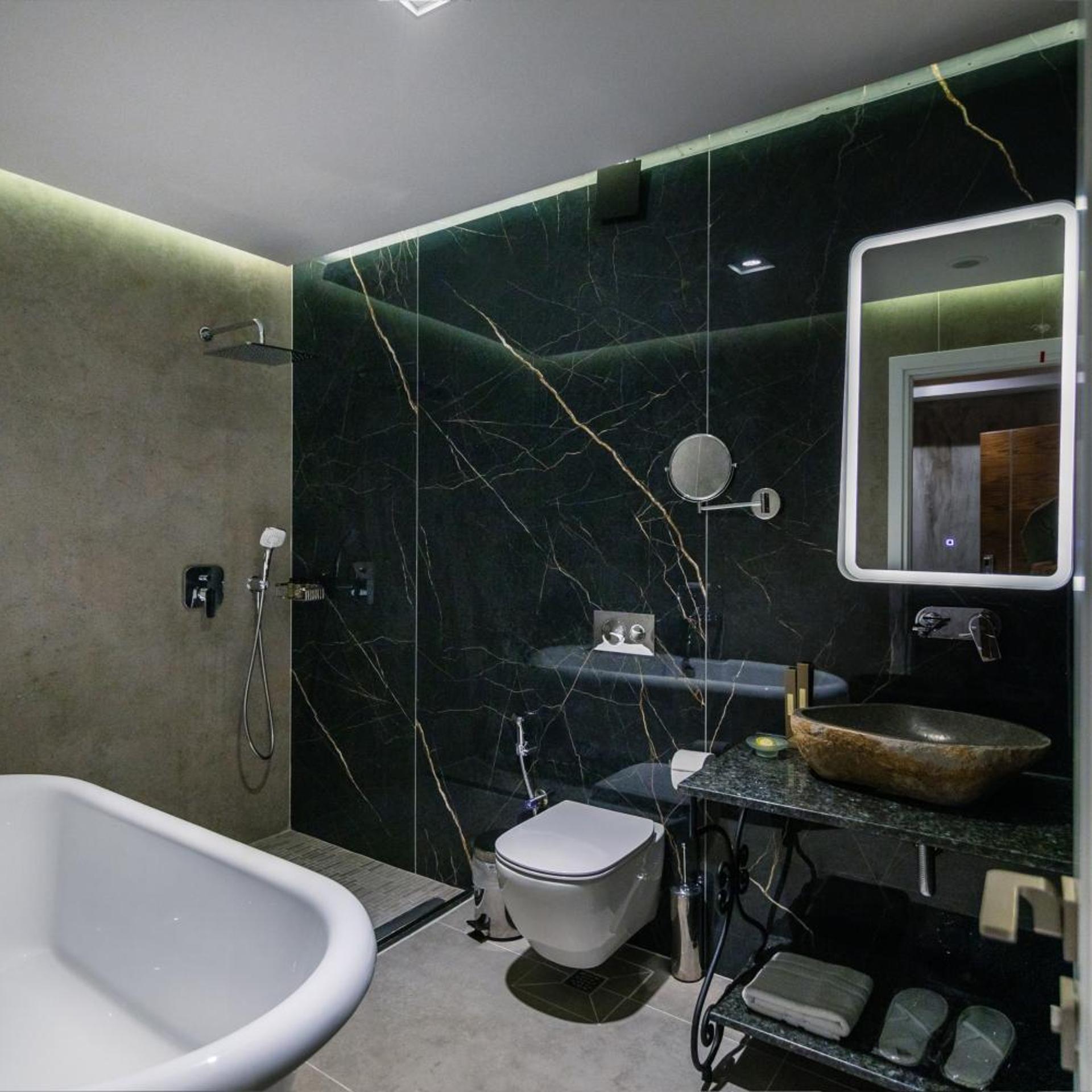 Vecchia Boutique Hotel 64/69