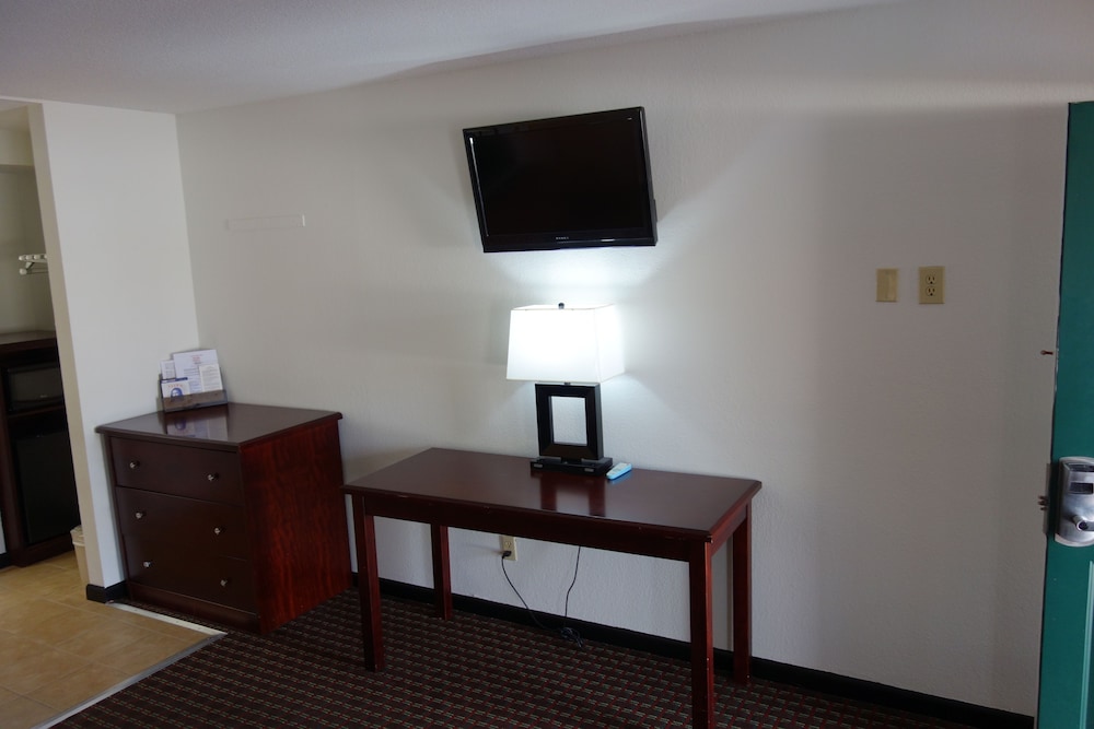 VIP Inn and Suites 29/40