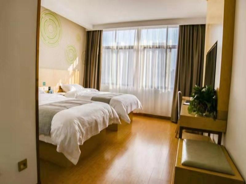 Room, Twin Beds, Next to Elevator