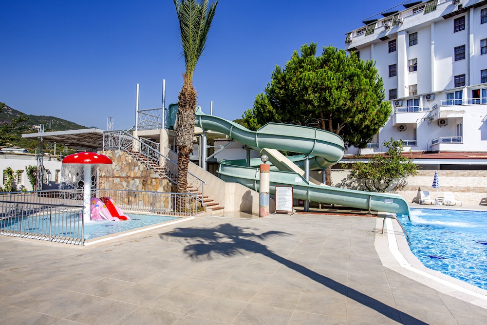 Club Hotel Mirabell 41/50