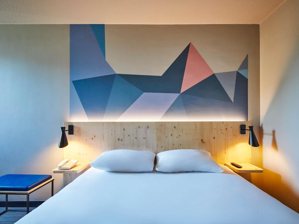 Ibis Styles Evry Lisses 16/48