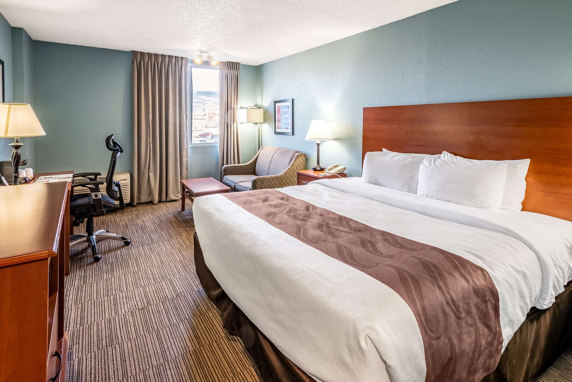 ROOM, KING BED, ACCESSIBLE