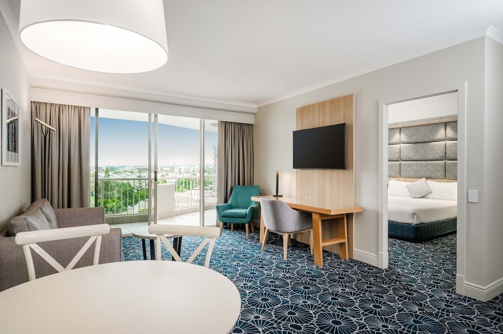 The Sebel Twin Towns Coolangatta 53/64
