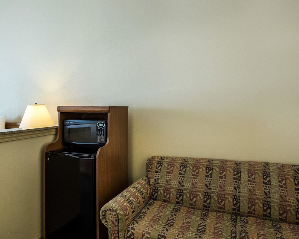 Quality Inn & Suites Houma 25/47