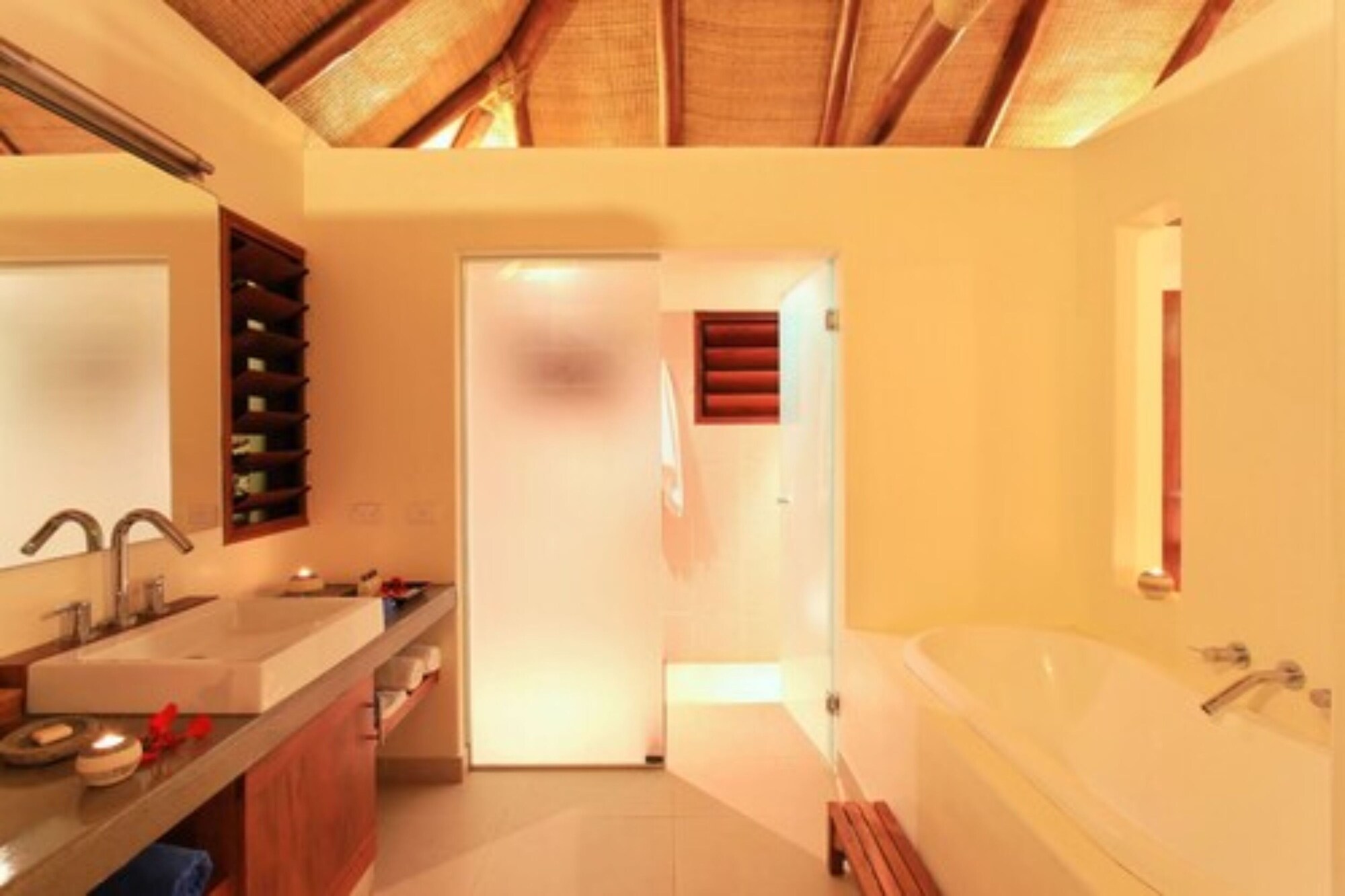 1 Bedroom, Villa, King Bed, Beach Front