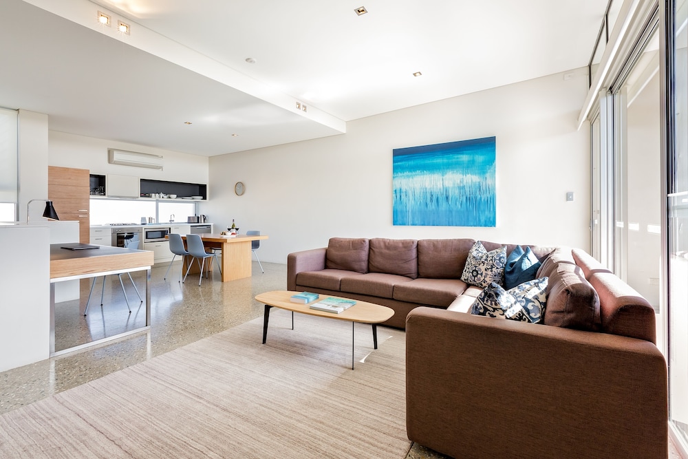 Smiths Beach Resort 43/85