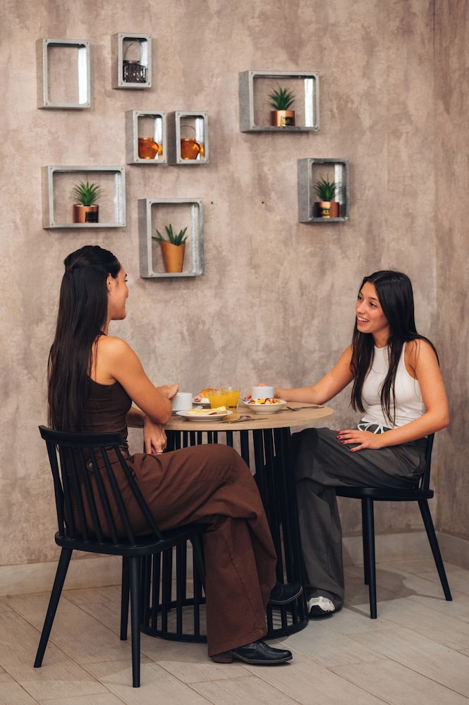 1253 Recoleta Small Hotel 31/47