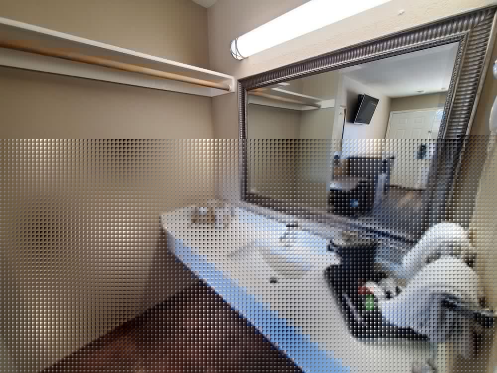 River Inn Motel (ex. Rodeway Inn Downtown) 18/29