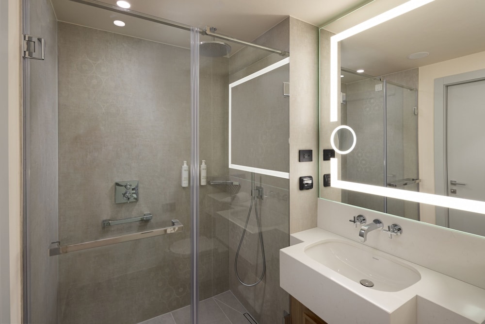Courtyard By Marriott Cluj-Napoca Downtown 44/46