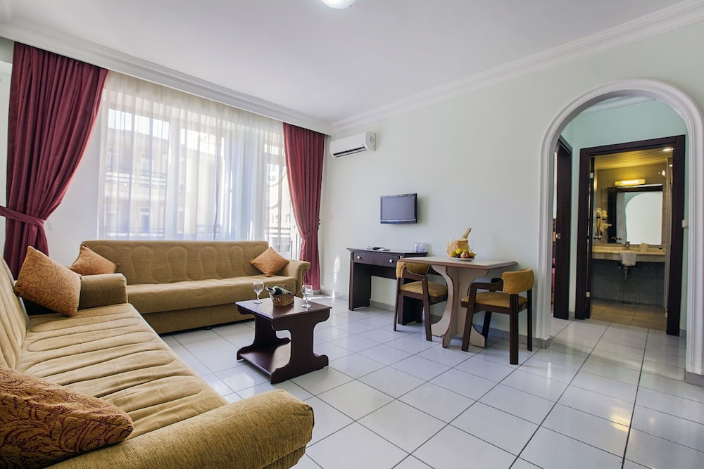 Kleopatra Ada Hotel 36/55