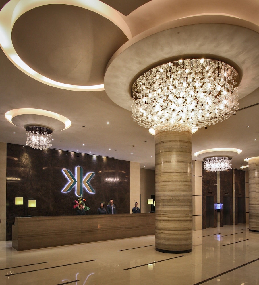 Limketkai Luxe Hotel 4/50