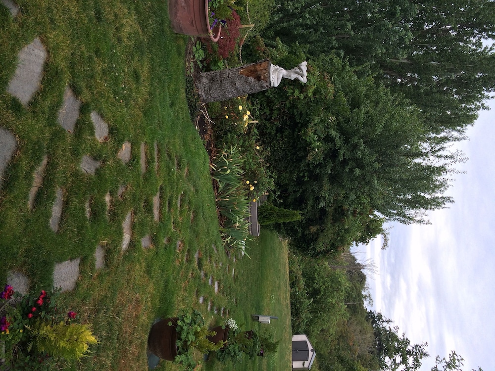 Camano Island Inn 62/67