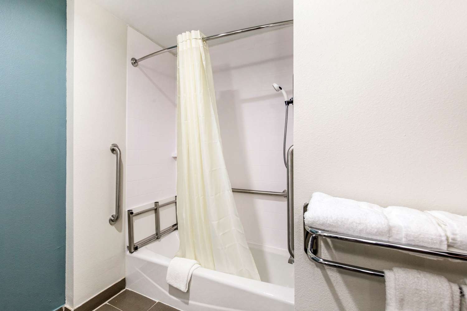 Sleep Inn & Suites Bryan - College Station 17/17