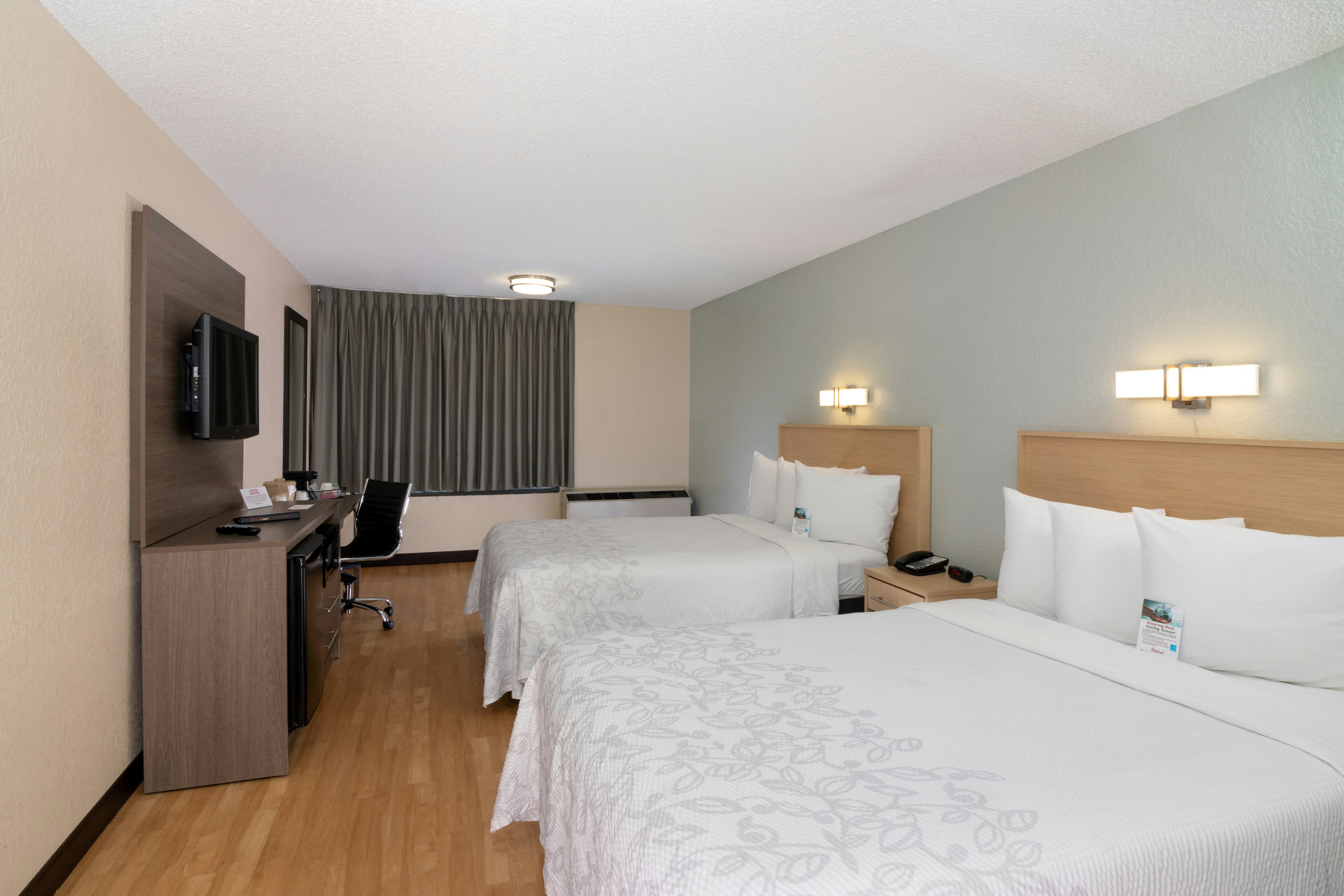 غرفة ديلوكس بسريرين مزدوجين