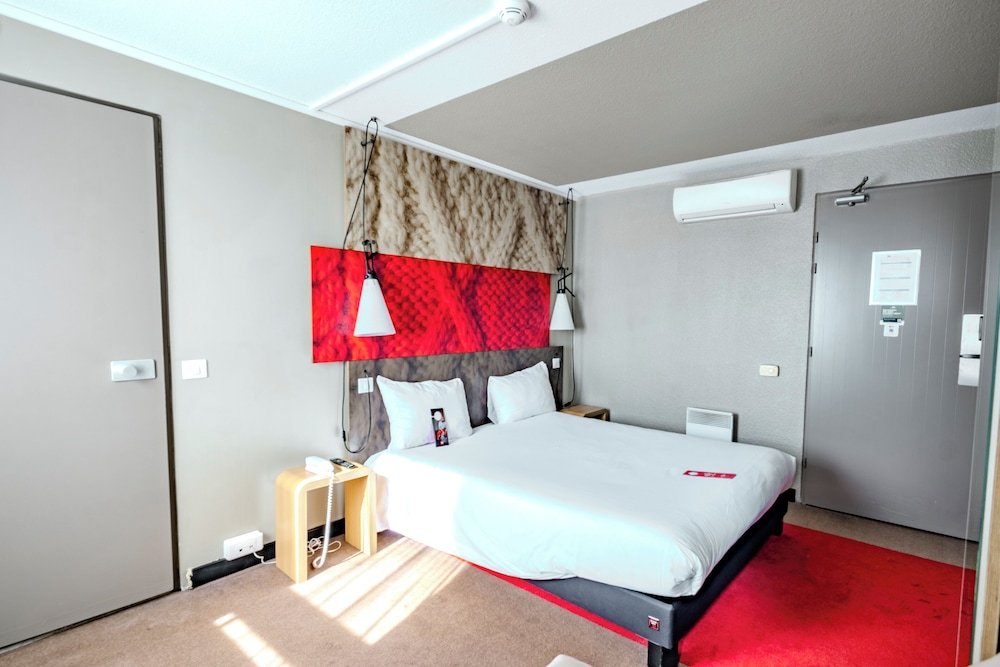 Ibis Marne La Vallee Champs 18/57
