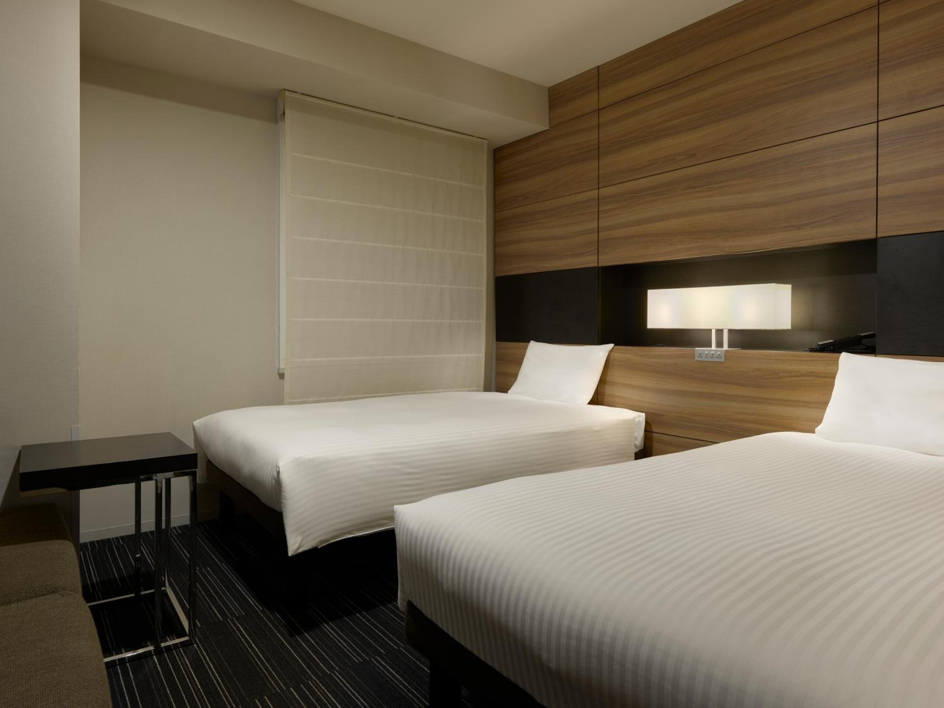 Moderate, Twin Beds