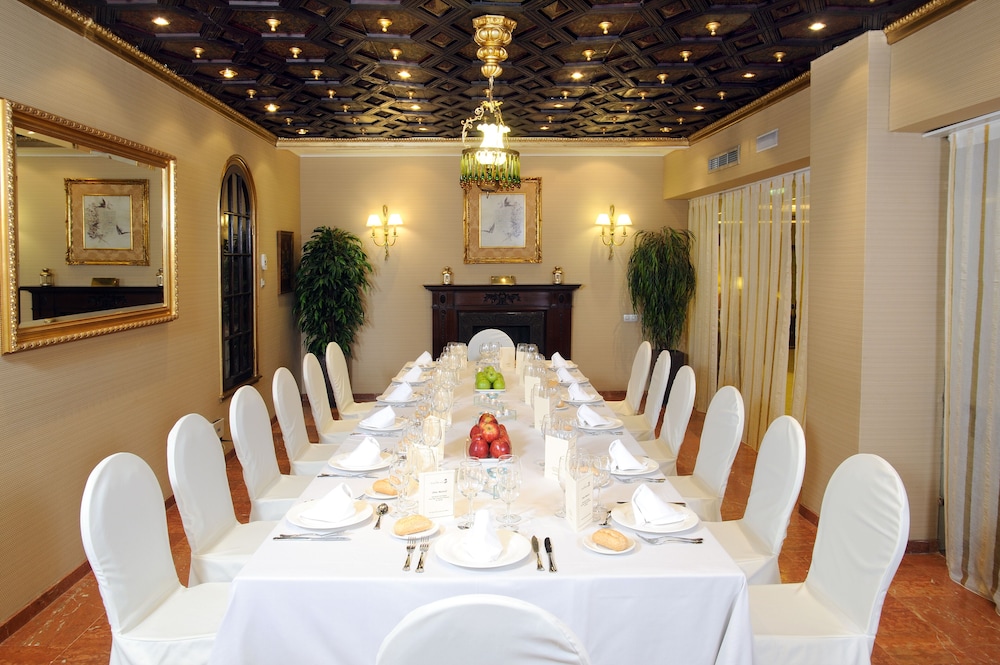 Becquer Hotel 46/59
