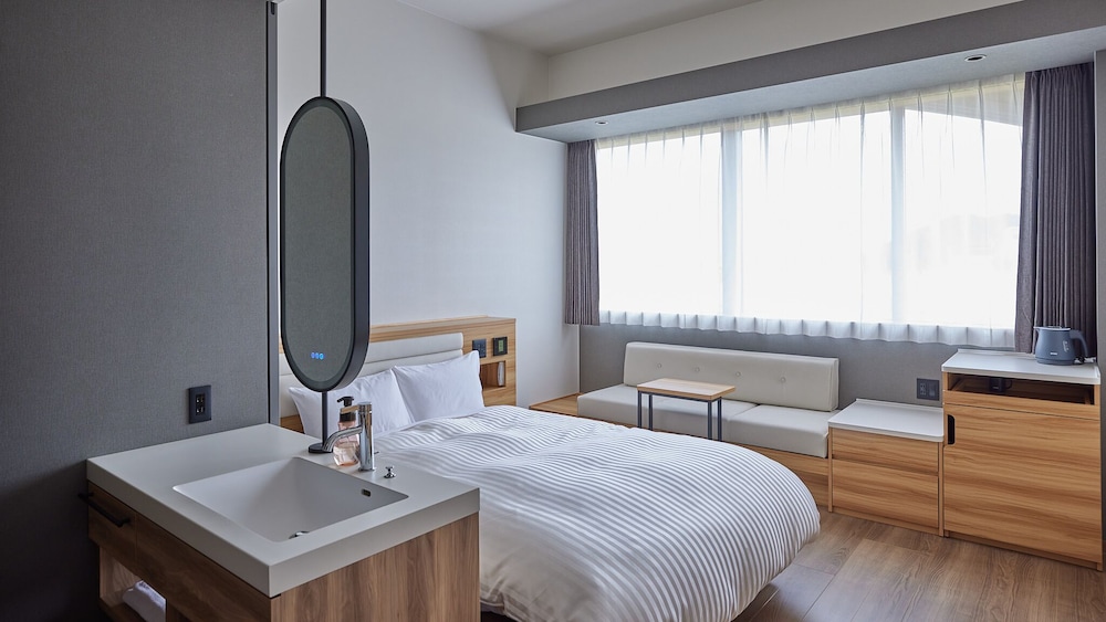 Southern City Hotel 45/49
