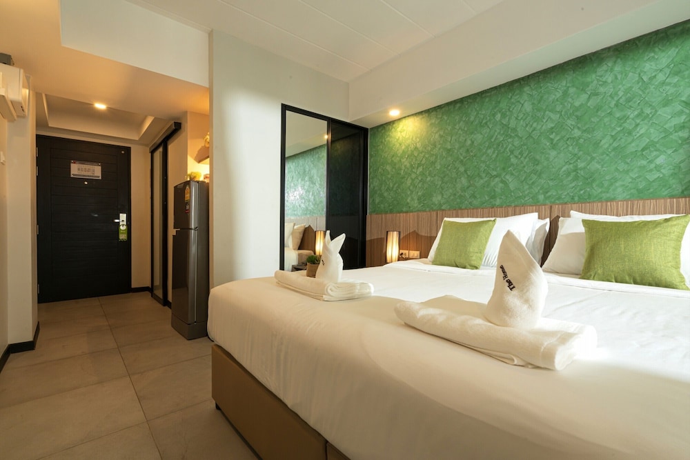 The Home Hotel 16/50