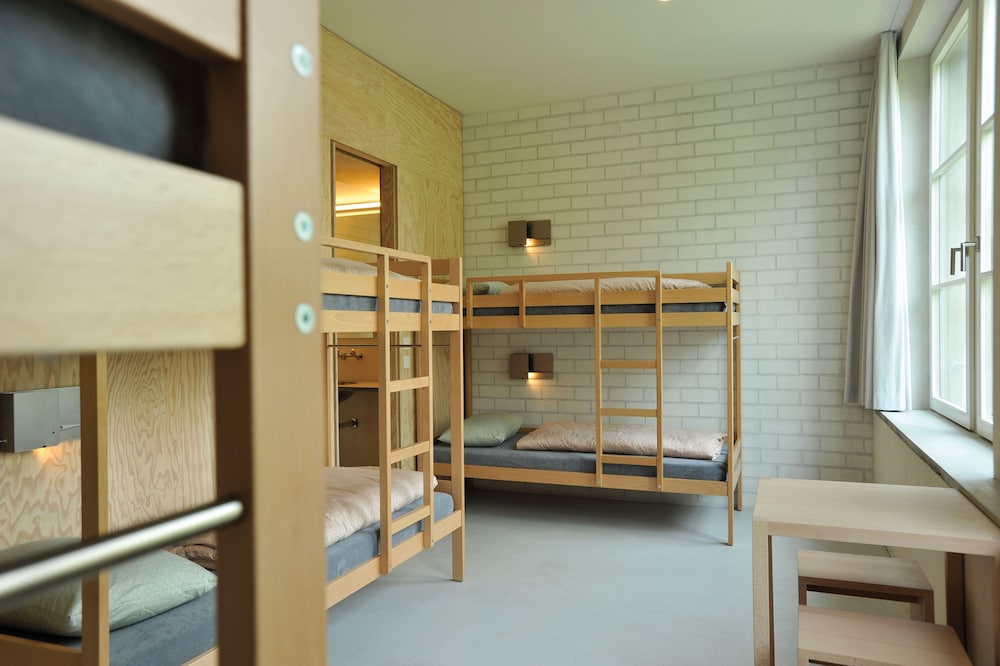 Youth Hostel Basel 33/53