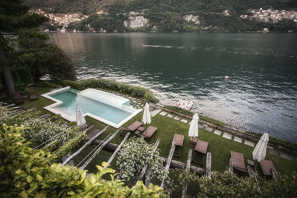 Relais Villa Vittoria 33/43