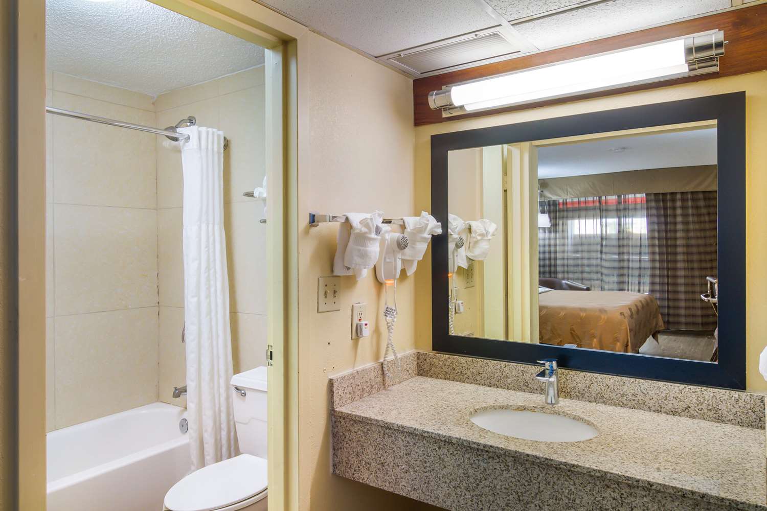 Stayable Suites Jacksonville West 45/45